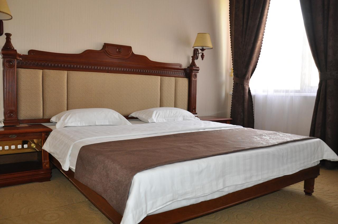 Firuz Hotel Khujand Habitación foto