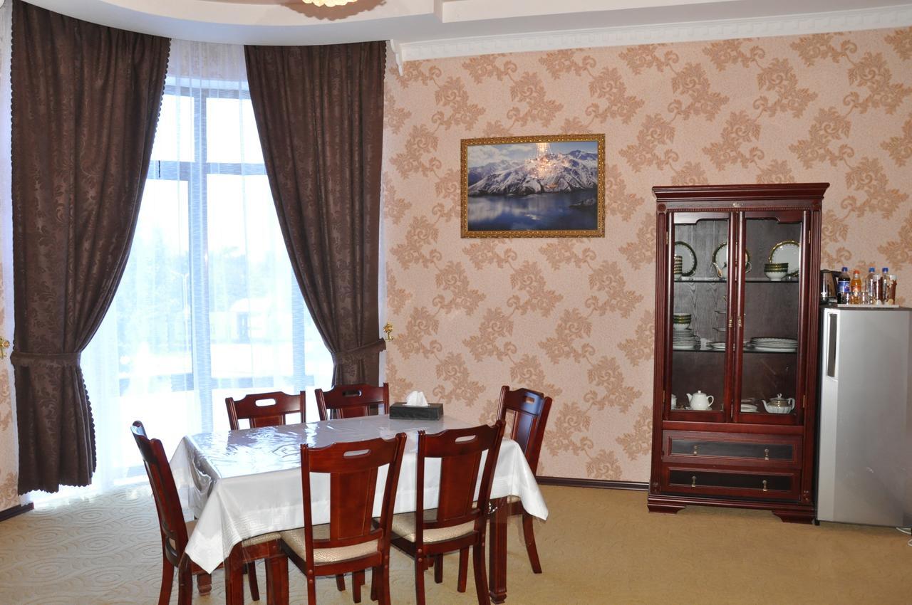 Firuz Hotel Khujand Habitación foto